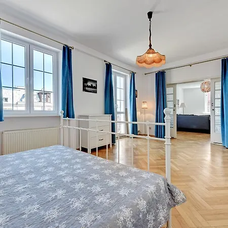 Handhouse Podwale Staromiejskie Apartment